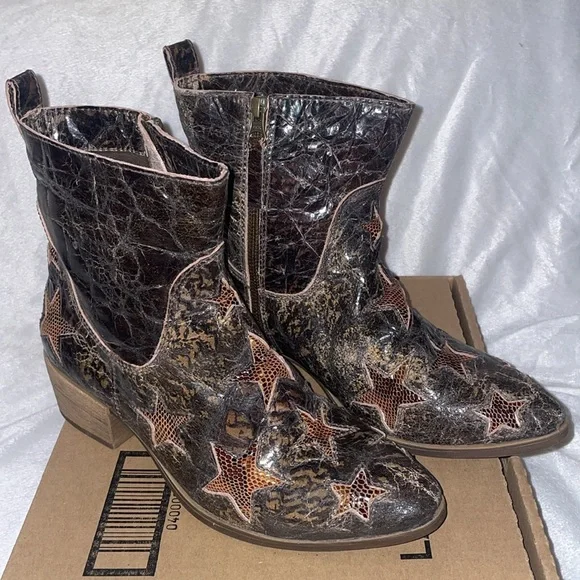 NWT SHERIDAN MIA STARR Crinkle Finish Bootie - Picture 4 of 11